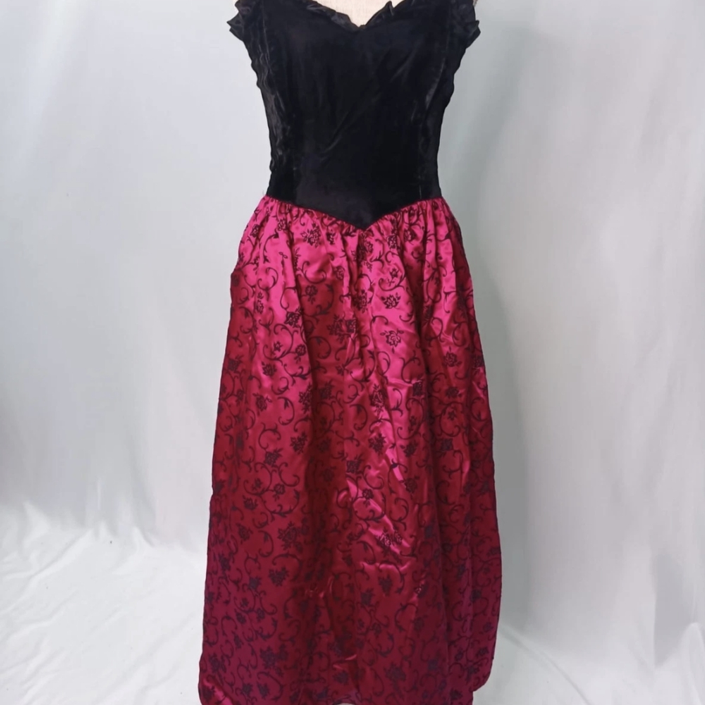 Gunne Sax Black and Pink Floral Dress